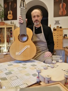 Il Maestro Falaschi con l'Epichorde® Tèleion